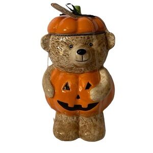 NWT. CREEPY CRITTERS Pumpkin Bear Cookie Jar